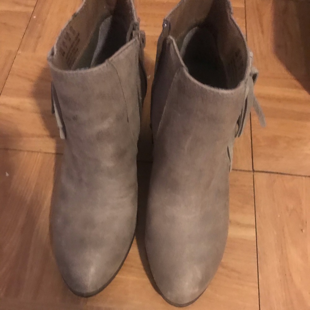 Ankle boots with a heel